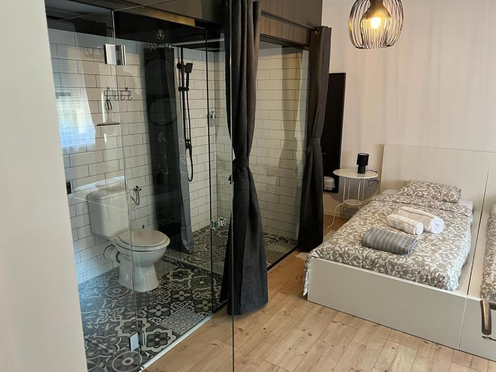 4 Stars Rooms Near Airport Scitarjevo エクステリア 写真